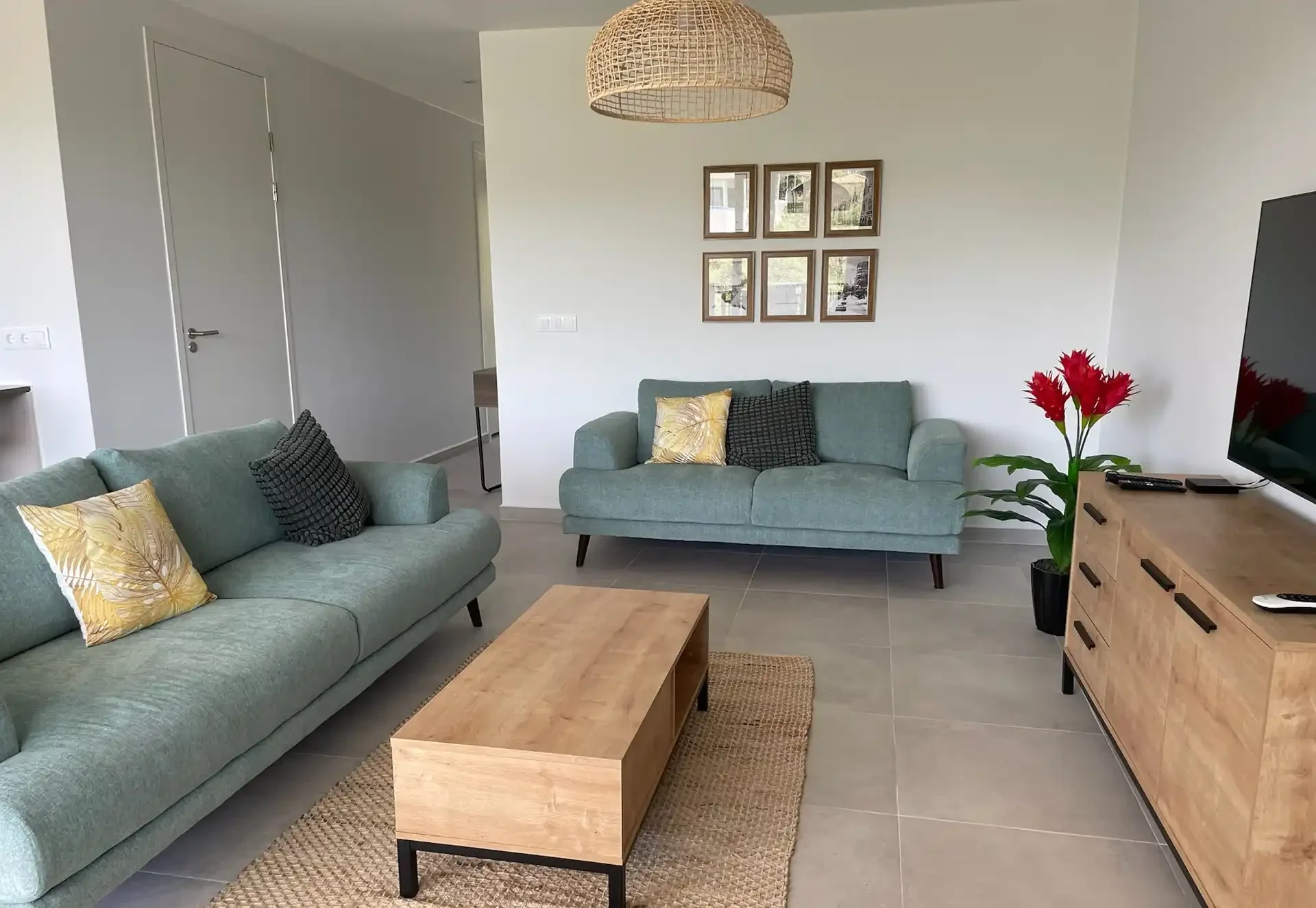 Woonkamer met eethoek
