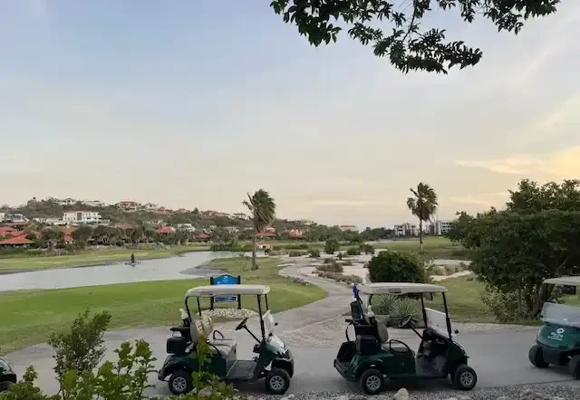 18-holes golfbaan langs de kust